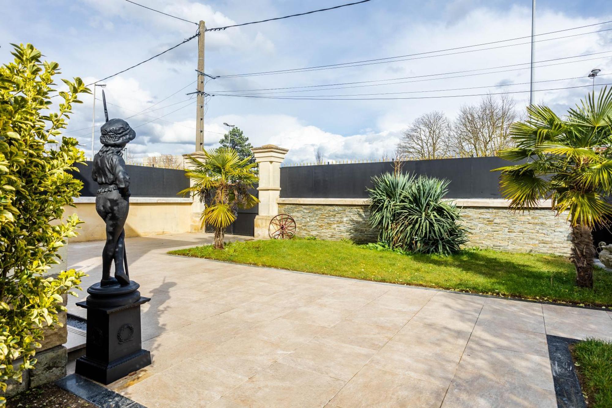 Studio Paisible Proche De Paris Et Disneyland Neuilly sur Marne Bagian luar foto